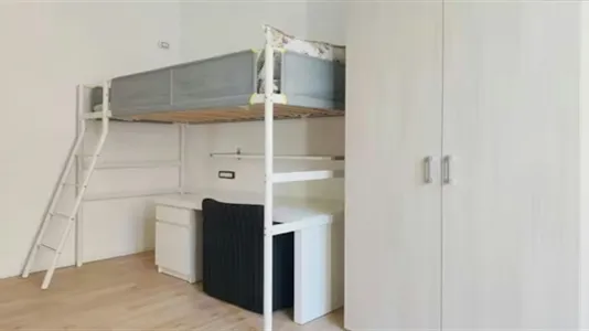 Rooms in Milano Zona 8 - Fiera, Gallaratese, Quarto Oggiaro - photo 4