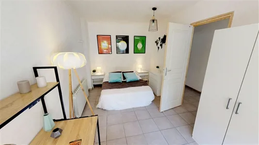 Rooms in Lyon - photo 2