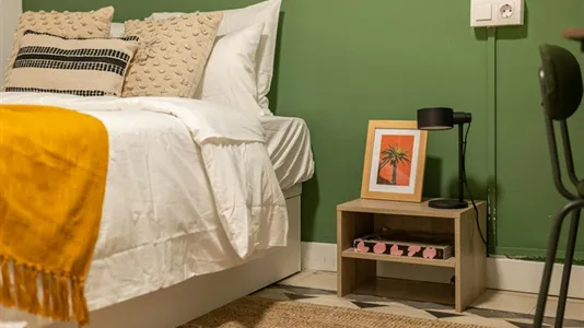 Rooms in Barcelona Ciutat Vella - photo 4