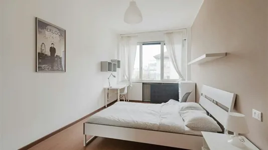 Rooms in Milano Zona 2 - Stazione Centrale, Gorla, Turro, Greco, Crescenzago - photo 2