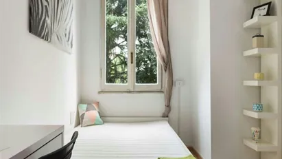 Room for rent in Milano Zona 6 - Barona, Lorenteggio, Milan