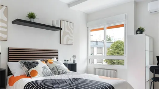 Rooms in Madrid Chamberí - photo 1