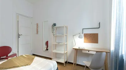 Room for rent in Milano Zona 5 - Vigentino, Chiaravalle, Gratosoglio, Milan
