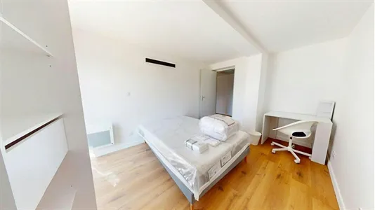 Rooms in Lyon - photo 2