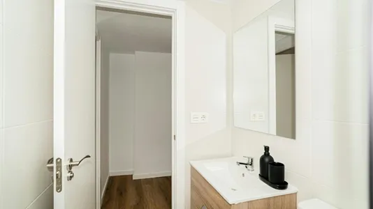 Rooms in Zaragoza - photo 10