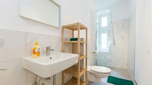 Rooms in Berlin Neukölln - photo 9