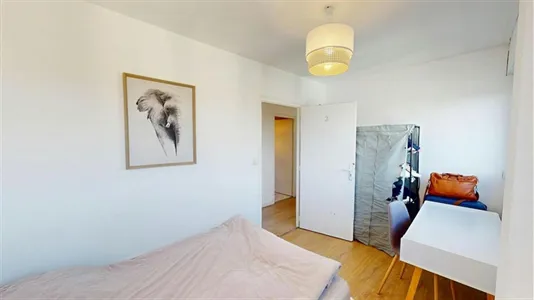 Rooms in Saint-Julien-en-Genevois - photo 5