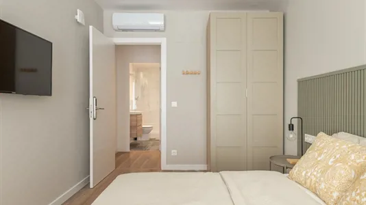 Rooms in Barcelona Eixample - photo 3