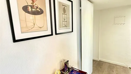 Apartments in Paris 16éme arrondissement (North) - photo 6