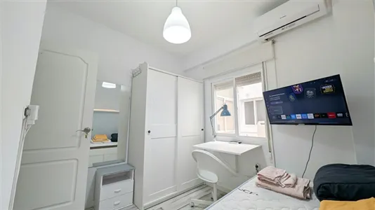 Rooms in Córdoba - photo 1