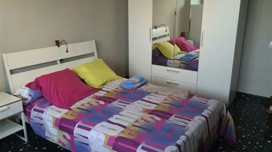 Rooms in Valencia Extramurs - photo 2