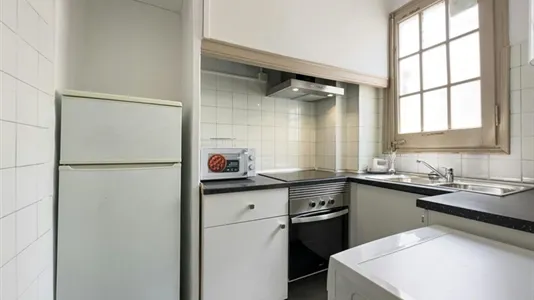 Rooms in Barcelona Eixample - photo 9