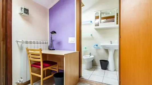 Rooms in Sesto San Giovanni - photo 4