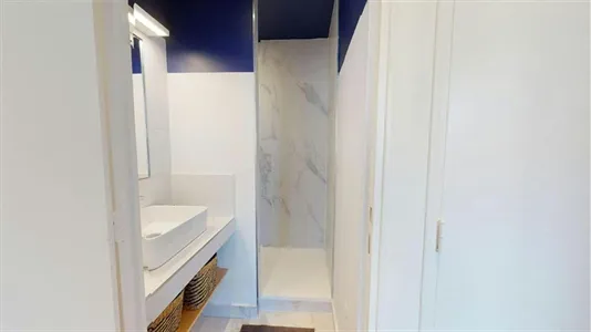 Rooms in Lyon - photo 9