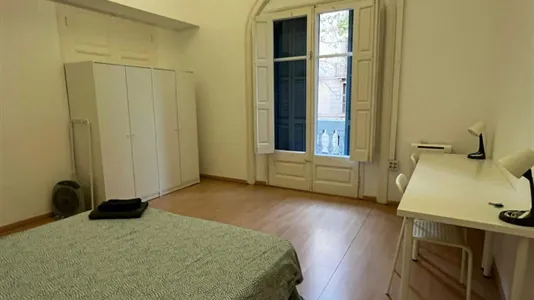 Rooms in Barcelona Eixample - photo 3