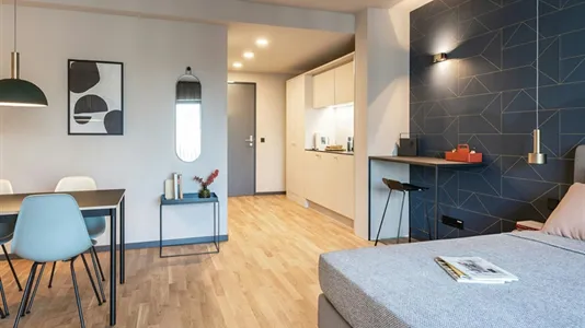 Apartments in Frankfurt Süd - photo 4