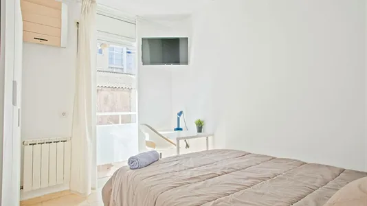 Rooms in Barcelona Sants-Montjuïc - photo 1