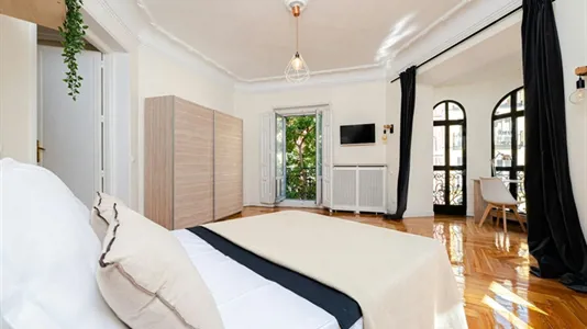 Rooms in Madrid Moncloa-Aravaca - photo 2