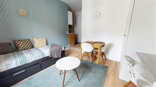 Apartments in Lyon - photo 7