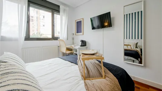 Rooms in Madrid Hortaleza - photo 2
