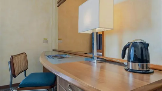 Rooms in Novara - photo 4