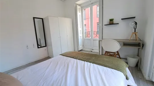 Rooms in Madrid Centro - photo 8