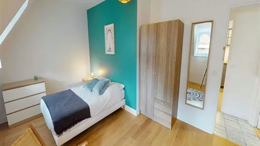 Rooms in Paris 8ème arrondissement - photo 4