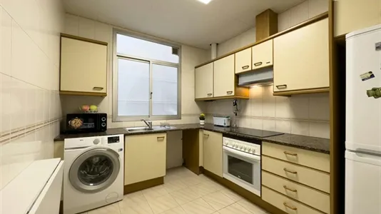 Rooms in Barcelona Eixample - photo 4