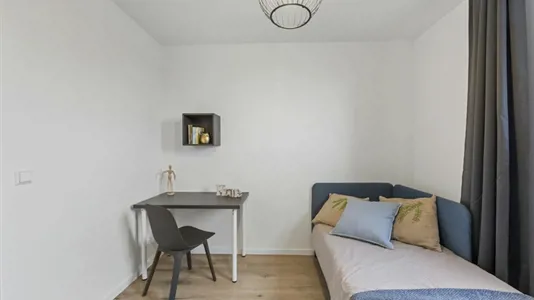 Rooms in Berlin Charlottenburg-Wilmersdorf - photo 2