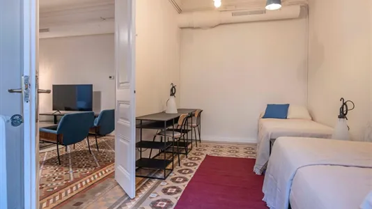 Apartments in Barcelona Eixample - photo 8