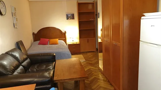 Rooms in Salamanca - photo 2