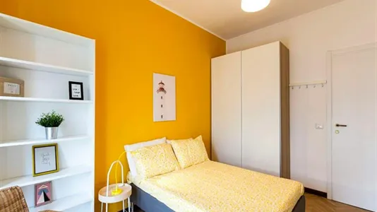 Rooms in Milano Zona 2 - Stazione Centrale, Gorla, Turro, Greco, Crescenzago - photo 2