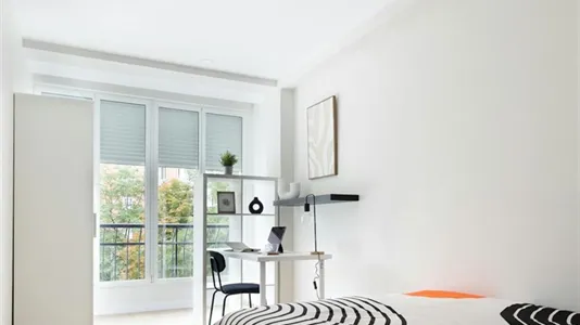 Rooms in Madrid Chamberí - photo 1