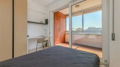 Room for rent in Milano Zona 6 - Barona, Lorenteggio, Milan