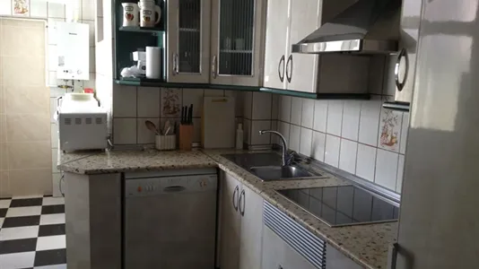 Rooms in Málaga - photo 7