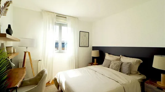 Rooms in Saint-Denis - photo 1