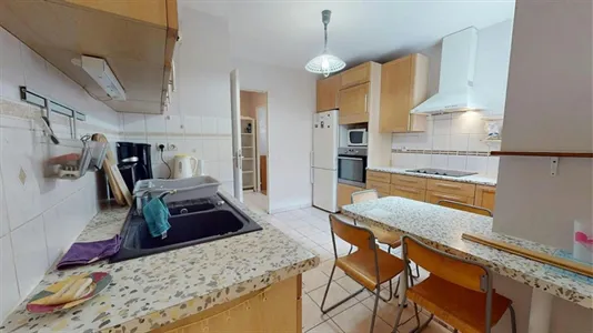 Rooms in Lyon - photo 5