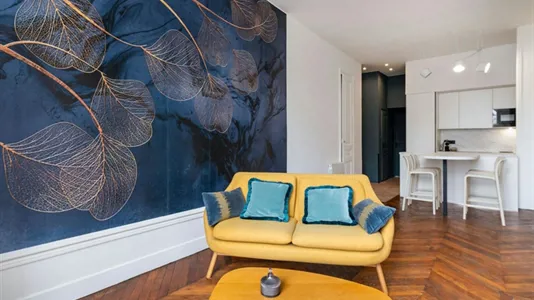 Apartments in Lyon - photo 2