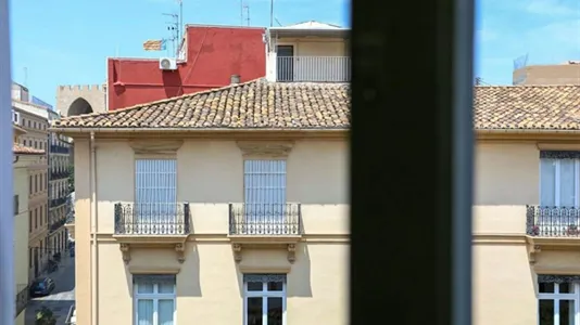 Rooms in Valencia Ciutat Vella - photo 8