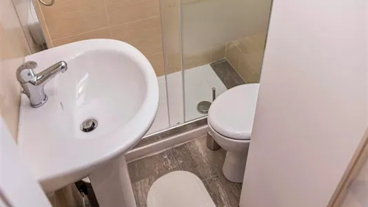 Rooms in Milano Zona 2 - Stazione Centrale, Gorla, Turro, Greco, Crescenzago - photo 9