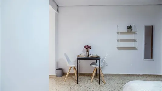 Rooms in Godelleta - photo 7