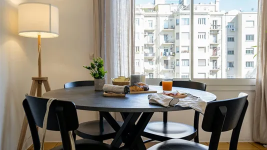 Rooms in Barcelona Eixample - photo 10