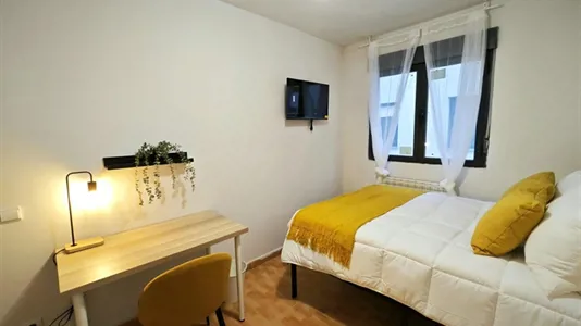 Rooms in León - photo 3