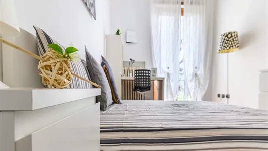 Rooms in Milano Zona 8 - Fiera, Gallaratese, Quarto Oggiaro - photo 5