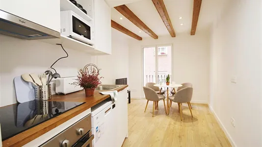 Rooms in Barcelona Sants-Montjuïc - photo 6