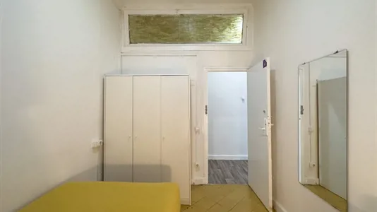 Rooms in Barcelona Ciutat Vella - photo 2