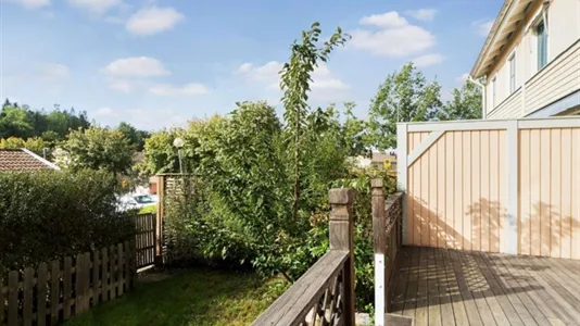 Houses in Botkyrka - photo 8