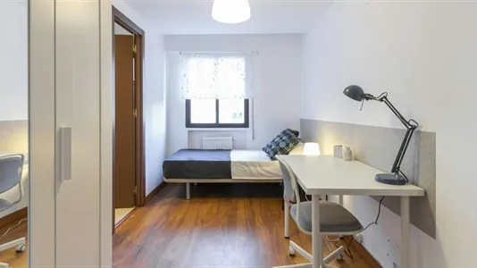 Rooms in Madrid Hortaleza - photo 4