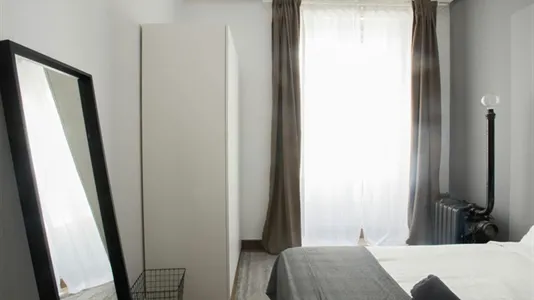 Rooms in Madrid Centro - photo 8