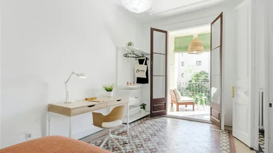 Rooms in Barcelona Eixample - photo 2